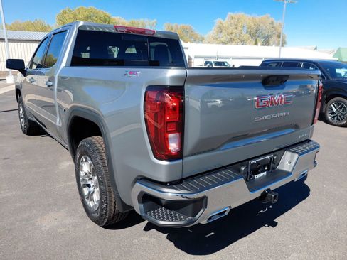 New 2026 GMC Sierra 1500 SLE w/ X31 Off-Road Package image 10