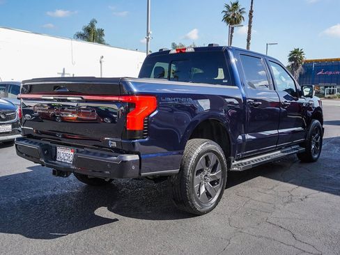 Used 2022 Ford F150 Lightning Lariat image 6