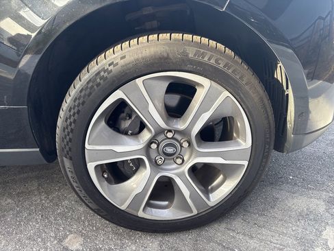 Used 2020 Land Rover Range Rover HSE image 13