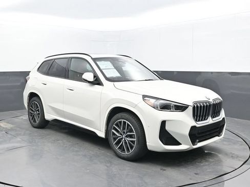 Used 2023 BMW X1 xDrive28i w/ M Sport Package AWD/4WD image 7