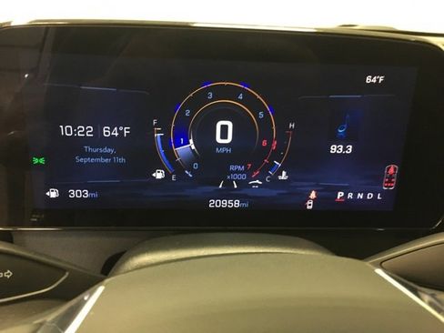 Used 2025 Chevrolet Traverse LT image 26