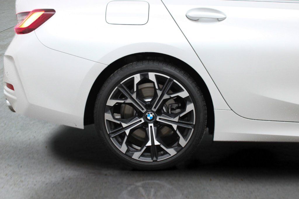 Used 2026 BMW 330i Sedan w/ Convenience Package RWD image 12
