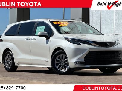 Certified 2021 Toyota Sienna XLE