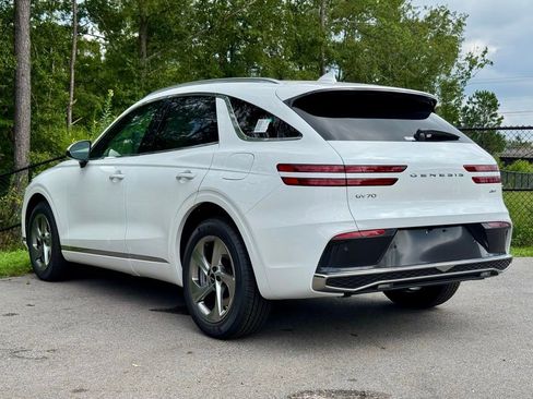 New 2026 Genesis GV70 2.5T Select image 11