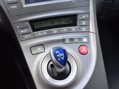 Used 2012 Toyota Prius Two FWD image 11