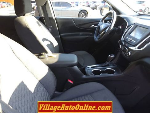 Used 2018 Chevrolet Equinox LT image 29