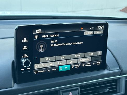 Certified 2025 Honda Pilot Touring image 21