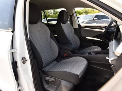 New 2026 Volkswagen Tiguan S FWD image 19