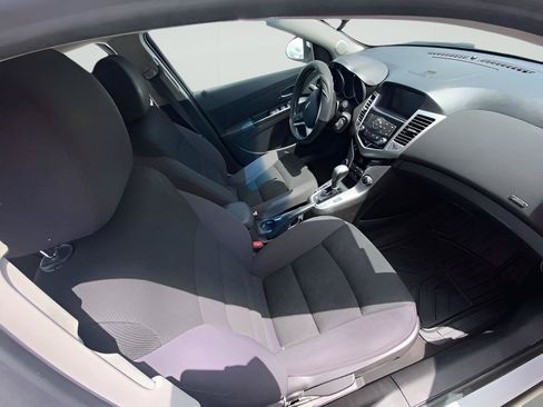 Used 2014 Chevrolet Cruze LT FWD image 34