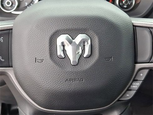 Used 2024 RAM 2500 Tradesman w/ Chrome Appearance Group image 19