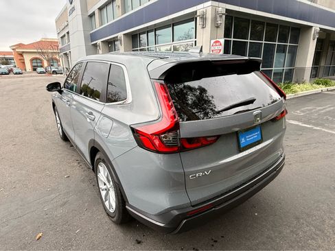 Used 2024 Honda CR-V EX-L image 5