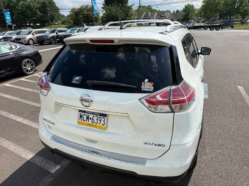 Used 2015 Nissan Rogue SV w/ SV Premium Package AWD/4WD image 10