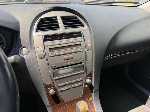 Used 2010 Lexus ES 350 image 29