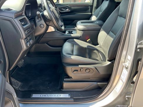 Used 2023 Chevrolet Tahoe LT w/ Luxury Package AWD/4WD image 18