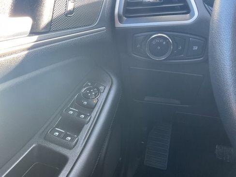 Used 2024 Ford Edge SEL image 18