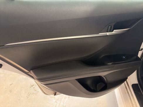 Used 2019 Toyota Camry SE image 17