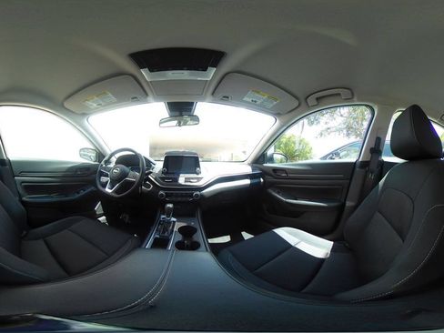 Used 2026 Nissan Altima 2.5 SV FWD image 37