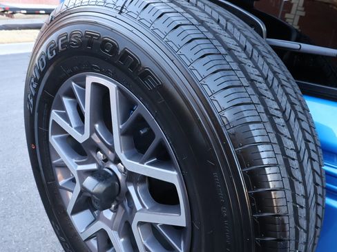 Used 2024 Jeep Wrangler Sahara image 24