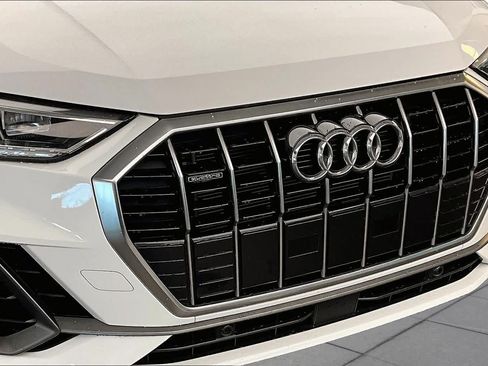 Used 2024 Audi Q3 2.0T Premium AWD/4WD image 32