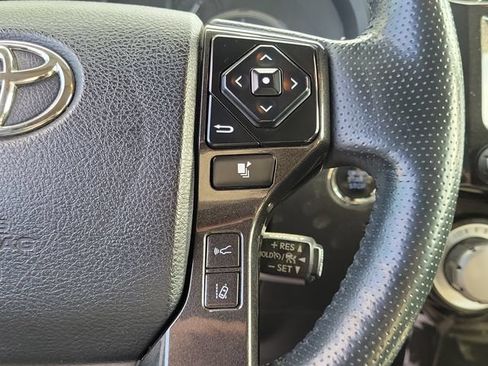 Used 2023 Toyota 4Runner TRD Off-Road Premium w/ Moonroof Package AWD/4WD image 22