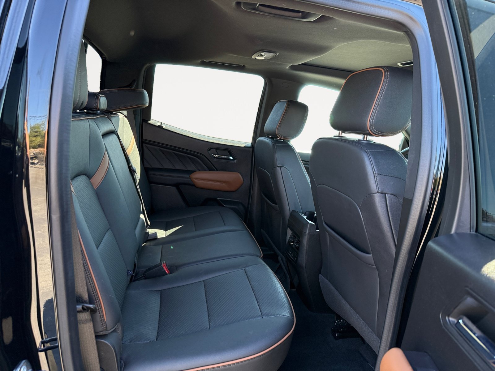 Used 2023 GMC Canyon AT4 w/ AT4 Premium Package AWD/4WD image 18