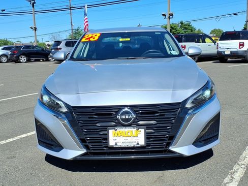 Used 2023 Nissan Altima 2.5 S FWD image 2