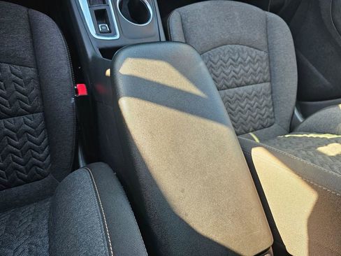 Used 2024 Chevrolet Equinox LT image 25