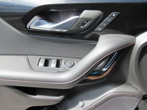 Used 2024 Chevrolet Blazer RS w/ Enhanced Convenience Package FWD image 22