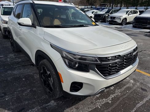 Used 2024 Kia Seltos EX image 1
