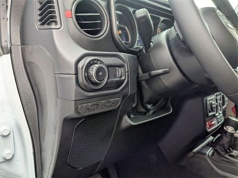 New 2025 Jeep Wrangler Unlimited Rubicon image 15