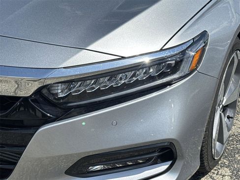 Used 2020 Honda Accord Touring image 9