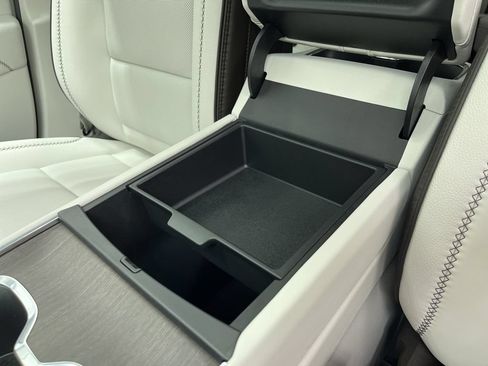 New 2026 GMC Acadia Denali w/ Super Cruise Package FWD image 19