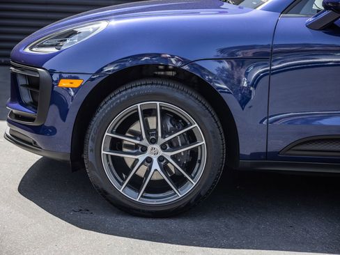 Certified 2026 Porsche Macan AWD/4WD image 15
