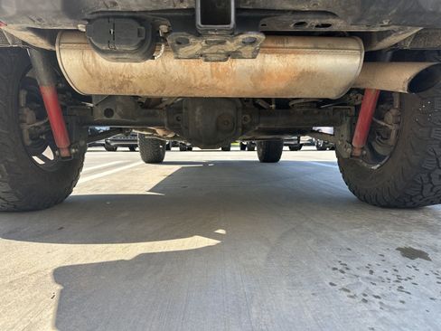 Used 2025 Jeep Wrangler Unlimited Rubicon AWD/4WD image 9