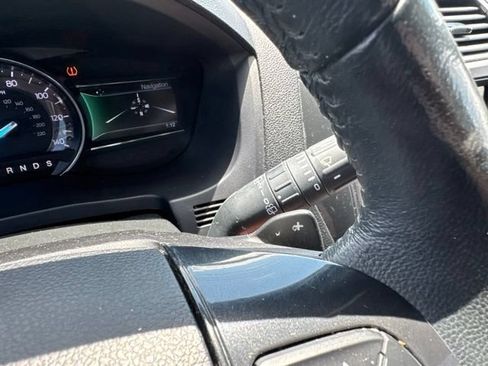 Used 2017 Ford Explorer XLT w/ Equipment Group 202A AWD/4WD image 24