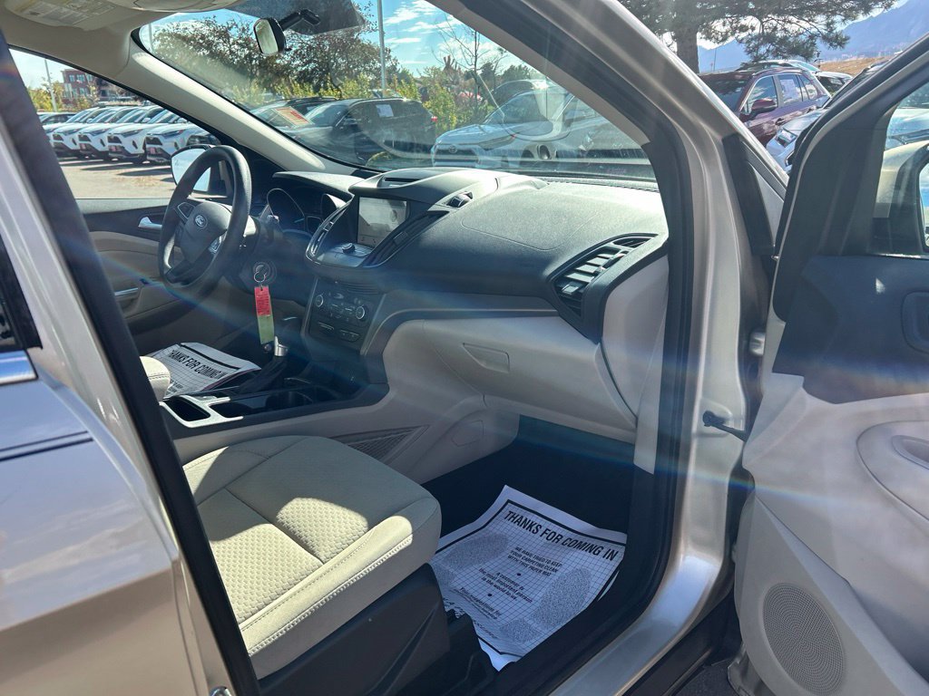 Used 2017 Ford Escape SE w/ Equipment Group 201A FWD image 12