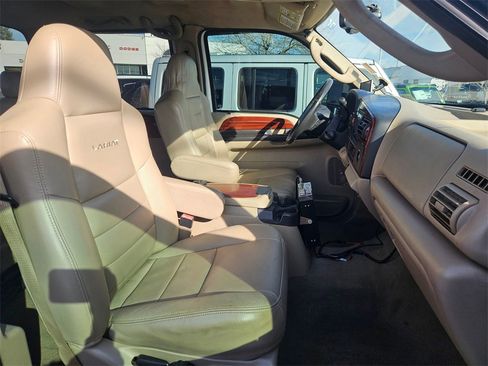 Used 2006 Ford F250 Lariat image 36