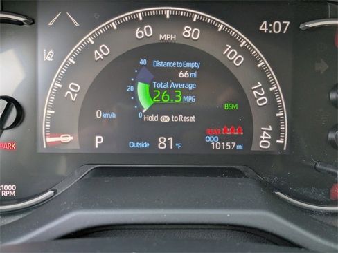 Used 2025 Toyota RAV4 XLE image 30