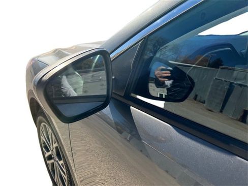 Certified 2022 Ford Escape SEL image 19