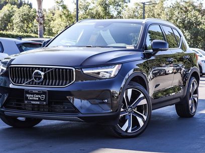 Used 2025 Volvo XC40 B5 Plus