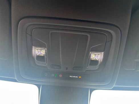 Used 2024 GMC Sierra 1500 SLT image 20