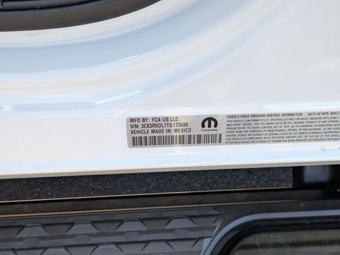 New 2026 RAM 2500 Big Horn AWD/4WD image 36