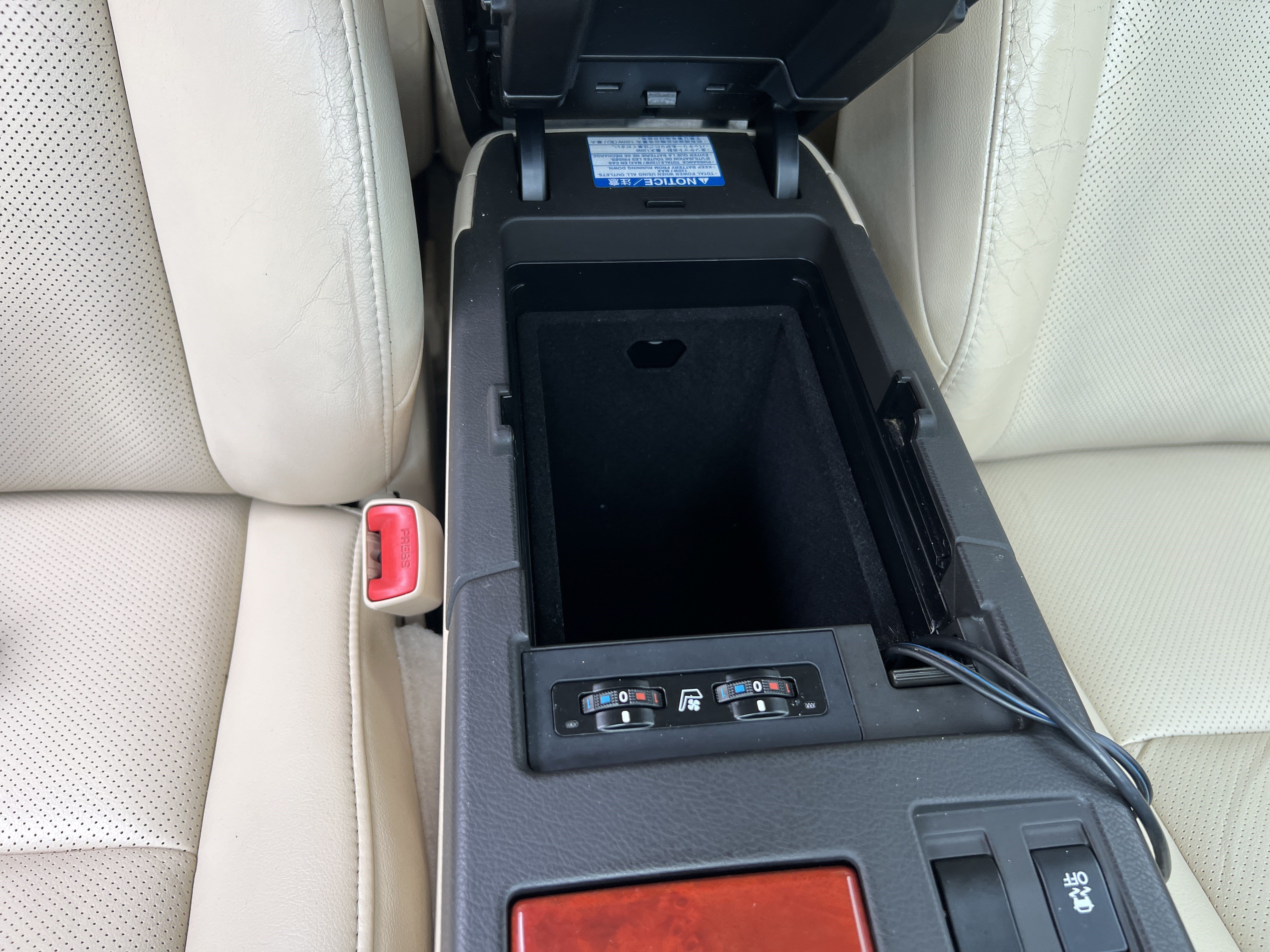 Used 2010 Lexus RX 350 2WD w/ Premium Pkg image 20