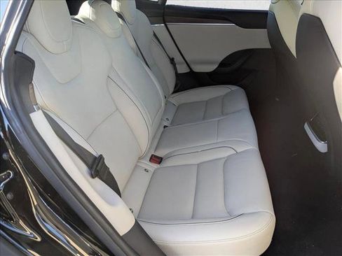 Used 2021 Tesla Model S Plaid image 20