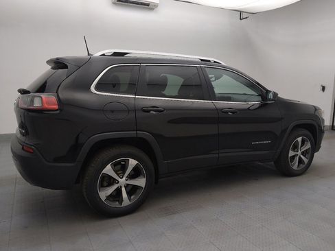Used 2019 Jeep Cherokee Limited AWD/4WD image 10