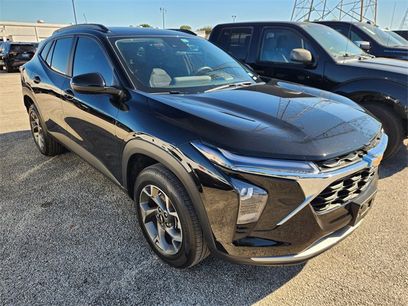 Used 2025 Chevrolet Trax LT w/ Driver Confidence Package