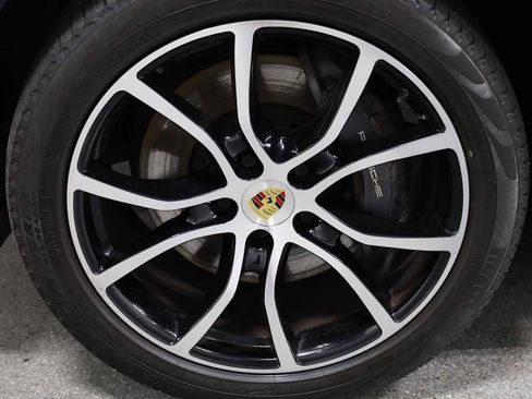 Used 2022 Porsche Cayenne image 47
