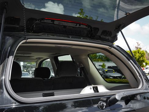 Used 2008 Chevrolet TrailBlazer SS w/ Sun And Sound Package RWD image 32
