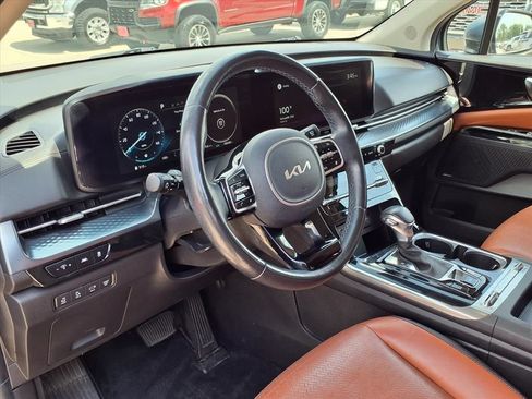 Used 2022 Kia Carnival SX Prestige FWD image 11