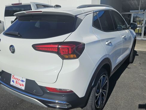 Used 2022 Buick Encore GX Essence w/ Advanced Technology Package image 7